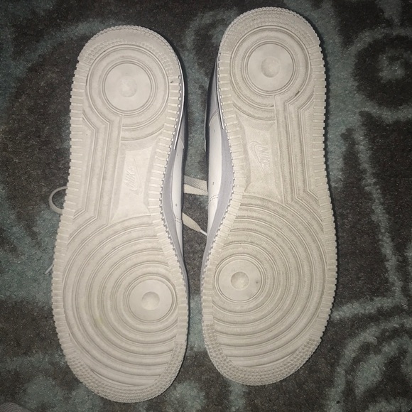 Air Force 1 - Men’s size 9.5 - Picture 5 of 8